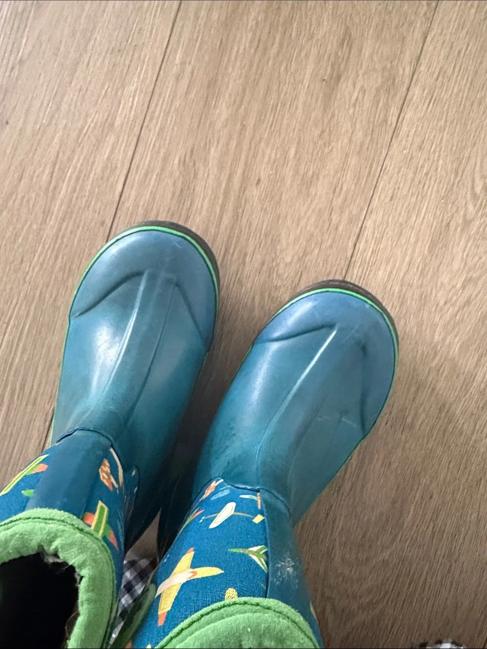 Bogs Kids Classic Plane boots size US 2